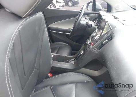 2014 Chevrolet Volt z USA, uszkodzony, nr VIN 1G1RD6E4XEU133030
